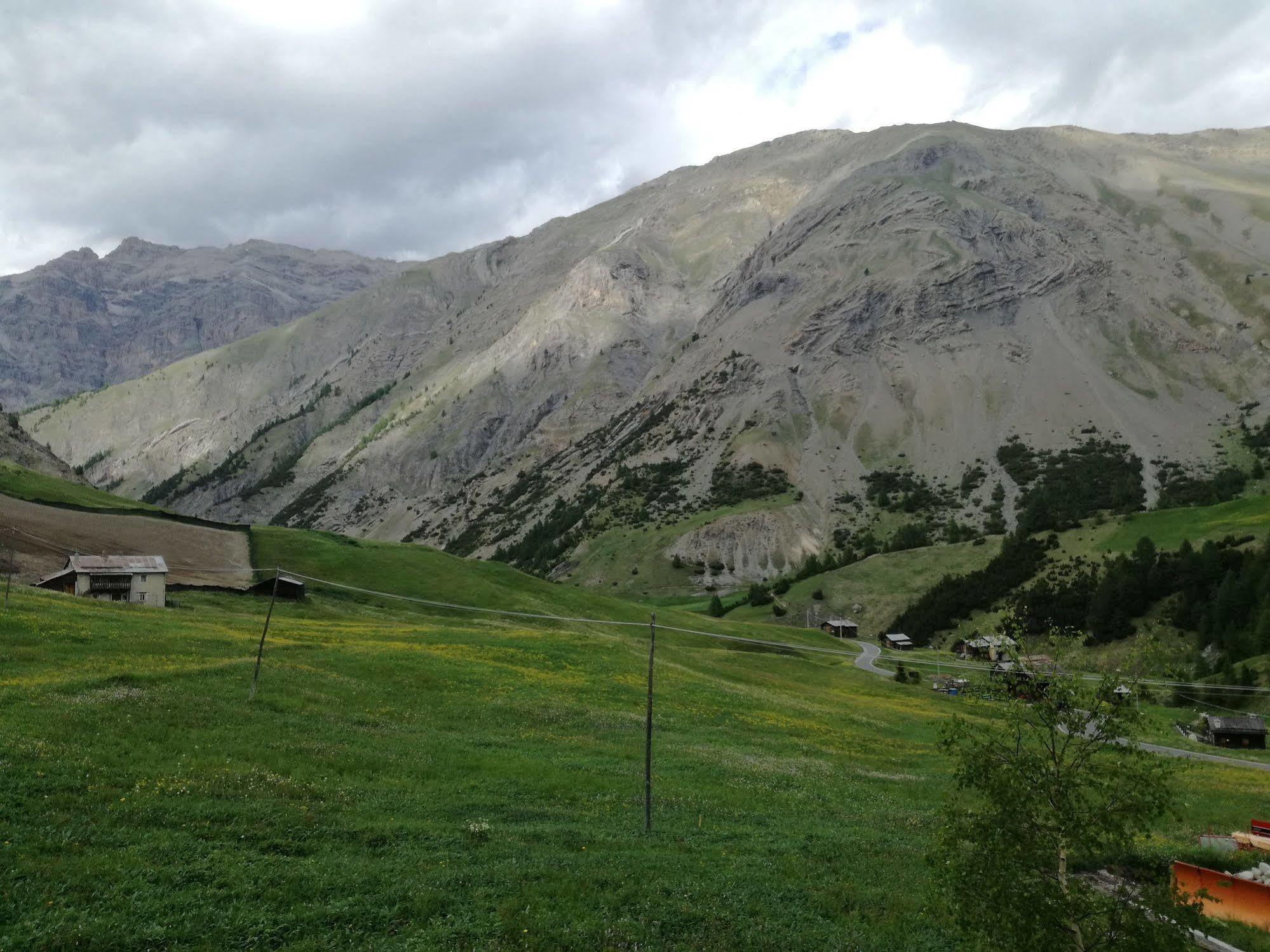 Hotel Bait De Angial Livigno Exterior foto